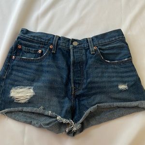 Levi’s 501 Women’s Jean Shorts Size 27
